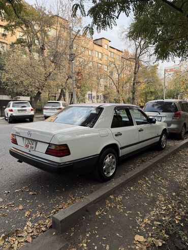Mercedes-Benz: Mercedes-Benz W124: 1989 г., 3 л, Автомат, Бензин, Седан at lalafo.kg — 6 Mercedes-Benz: Mercedes-Benz W124: 1989 г., 3 л, Автомат, Бензин, Седан — 6