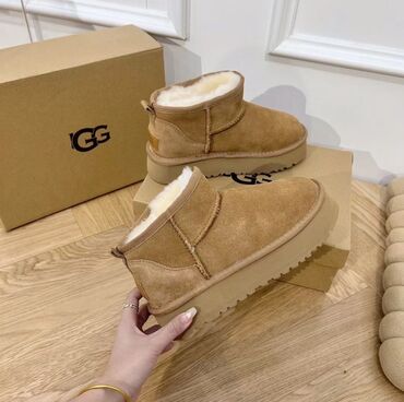 Угги: Угги, 39, UGG, Новый, цвет - Коричневый, Платная доставка