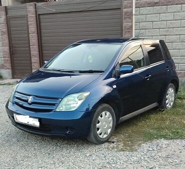 машина сатылат ош: Toyota ist: 2004 г., 1.3 л, Автоматтык, Бензин, Хетчбек