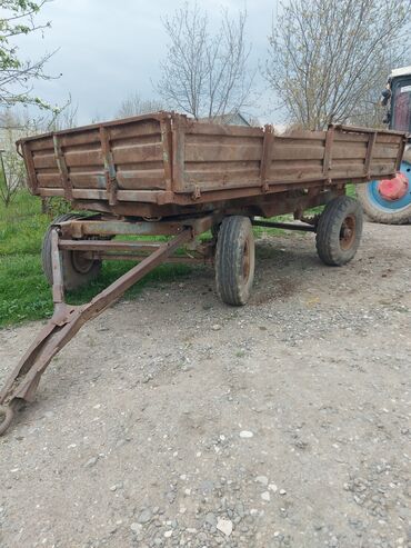 işlənmiş traktorların satışı: Lapet satilir ici curukdu