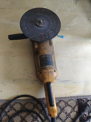 230: Б/у, От электросети, Dewalt, 230 мм, 2200 Вт, 6500 об/мин — 2