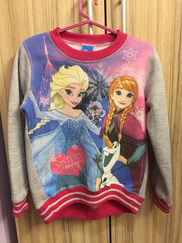 Kids' Clothes: Disney, Round neckline