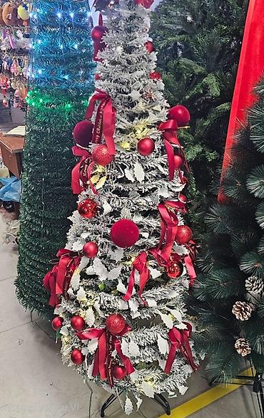 🎄 Prelepa novogodišnja jelka – raskošna i elegantna! ❤️✨ Unesite