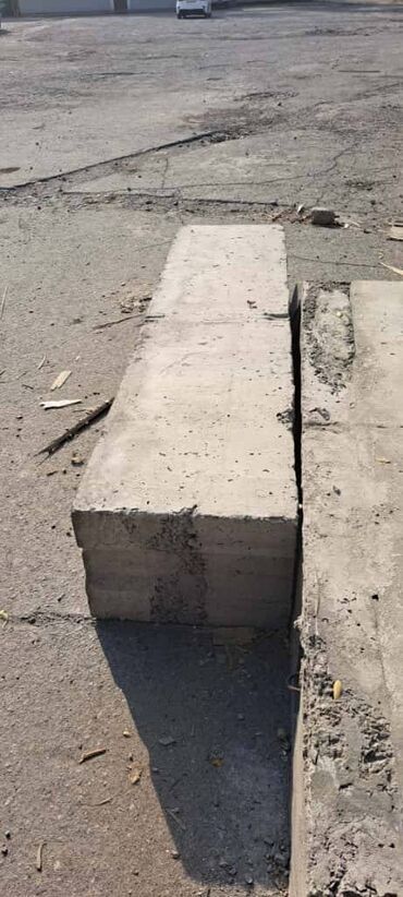 зелен: Продаю новые железобетонные ФСК блоки в количестве 25 шт. размером