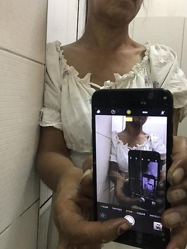 белый платье: Продаю I phone 7plus памят 128gb работает хорошо акб 83 на екране есть — 2