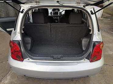 byd e1: Toyota Ist: 2003 г., 1.3 л, Автомат, Бензин, Хэтчбэк — 9
