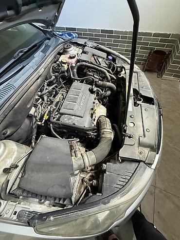 kruz maşın: Chevrolet Cruze: 1.4 l | 2015 il 213000 km Sedan — 7