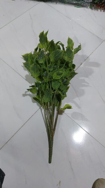 Süni güllər: Süni asma yaşıl bitki bəzəyi - Material: yüksək keyfiyyətli plastik — 22