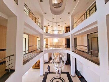 Mağazalar: Binəqədi rayonu, əsas yolun üstündə - “Zəngəzur” restoranın tam — 20