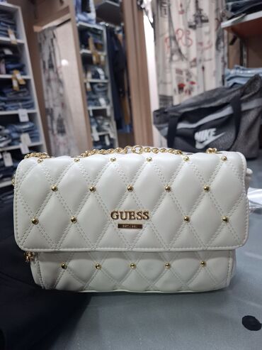 unikatne torbice: Elegant purse, Guess, Material: Faux leather