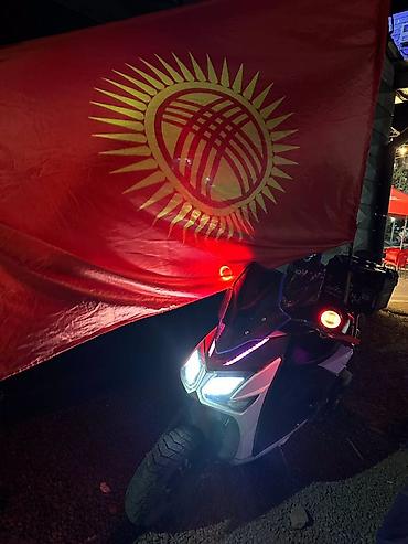 скутер м8 про: Стант руль,доп фары,перед зад Тайвань,без кофра вложения заднее колесо — 1