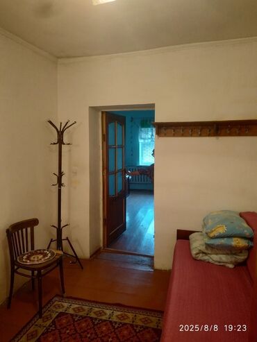 снять квартиру на день: 18 кв. м, 1 бөлмө, Забор, тосулган, Евроремонт, Балкон айнектелген