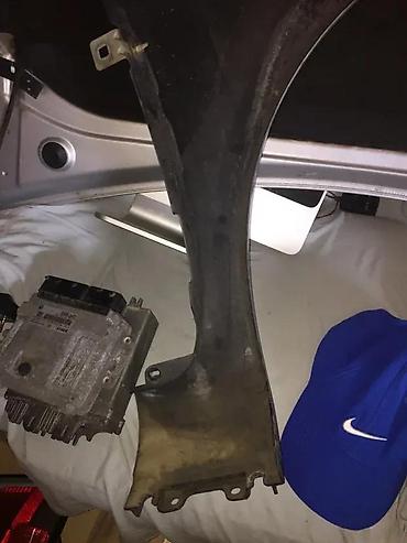 RENAULT CLIO | Zvati od 8-22h i nedeljom. DELOVI SAMO. Stranac kao