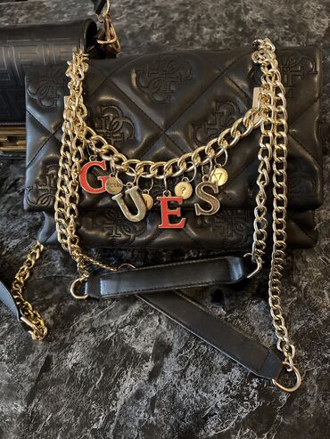 Çantalar: Çiyin çantası, Guess, İşlənmiş