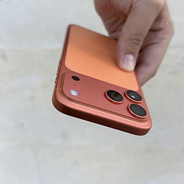 iphone 2 sim: IPhone 17 Pro Max, Б/у, 256 ГБ, Оранжевый, Защитное стекло, Чехол, 95 % — 8