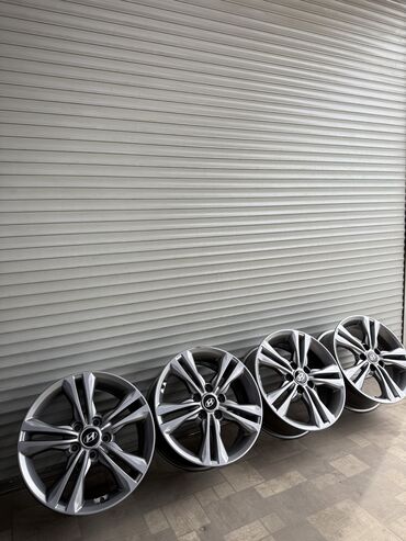 Diski_na_prodaju: Литые Диски R 17 Hyundai, Комплект, отверстий - 5, Б/у