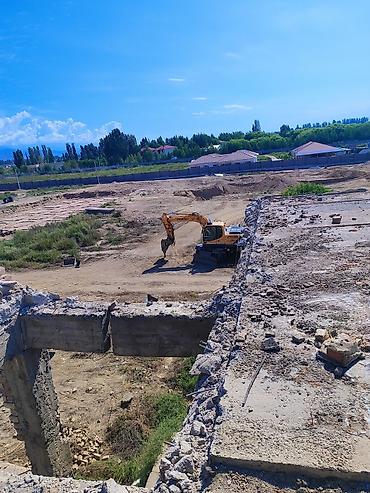 ness construction: Разбор полов, Снятие потолков, Демонтаж крыш | Гипсокартонная стена, Снос перегородки, Снятие старой штукатурки | Снятие реечных потолков, Снятие подвесных потолков, Зачистка от старых обоев | Демонтаж старого лага, Демонтаж ковролина, Демонтаж подложки | Крыша из шифера, Металлочерепичная кровля, Мягкая кровля Больше 6 лет опыта — 8