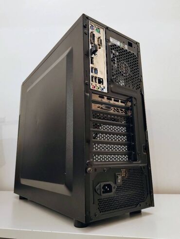 Desktop računari i radne stanice: Gejmer Intel i7 6700/ 16GB DDR4/ M2 512/ AMD RX580 8Gb Prodajem — 6