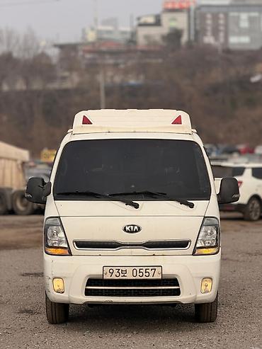 Kia: Kia BONGO: 2020 г., 2.5 л, Автомат, Дизель, Фургон — 2