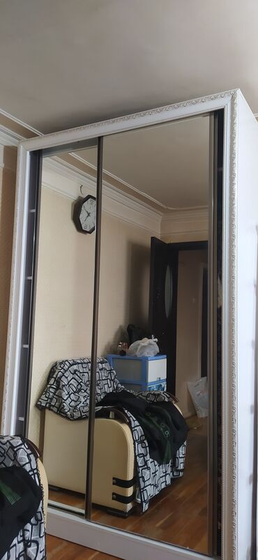 100 lük su borusu: Kupe, 3 qapılı Düz dolab, Qarderob, paltar dolabı