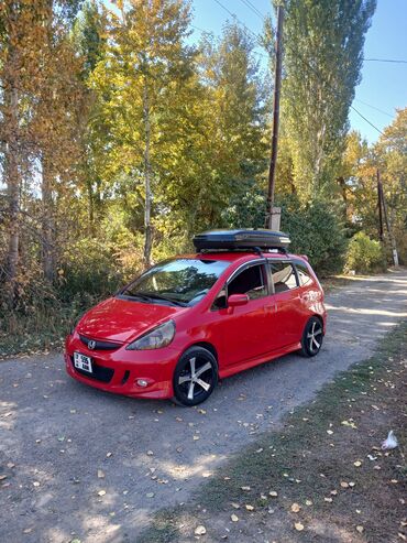 Honda: Honda Jazz: 2008 г., 1.4 л, Механика, Бензин, Хэтчбэк