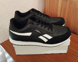 qizil tek qas uzukler ve qiymetleri: Ayaqqabı satılır 44 ölçüdür Türkiyənindir. Əsl indi üçün soyuq