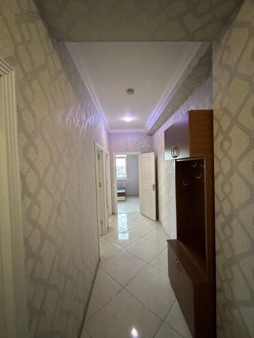 снять квартиру азербайджан: Salam mazırda tam mərkəzdə ev kirayə verilir 3 otaqlı her bır şəraiti