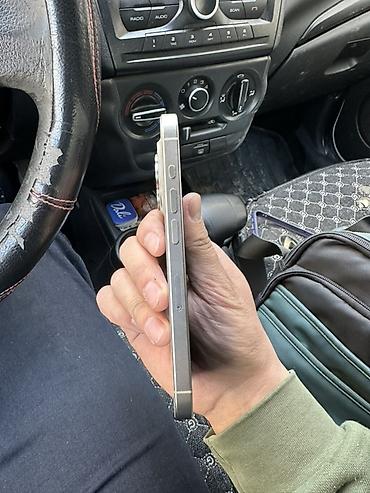 Apple iPhone: IPhone 15 Pro, Б/у, 256 ГБ, Серебристый, Чехол, Кабель, 80 % — 4