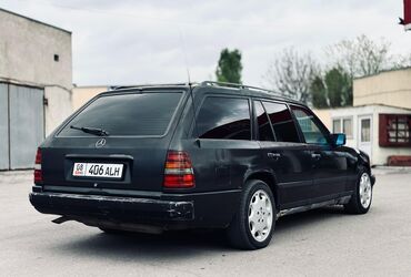 мотор стук берген: Mercedes-Benz 230: 1990 г., 2.3 л, Автомат, Бензин, Универсал