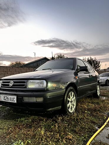 машины токмока: Volkswagen Vento: 1993 г., 1.8 л, Механика, Бензин, Седан