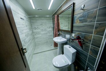 Отели и хостелы: Продается отель в городе Бишкек, расположенный по адресу улица Якова — 11