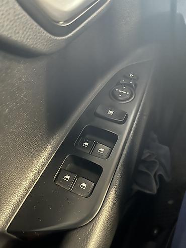 Kia: Kia Stonic: 2019 г., 1.4 л, Автомат, Бензин, Кроссовер — 12