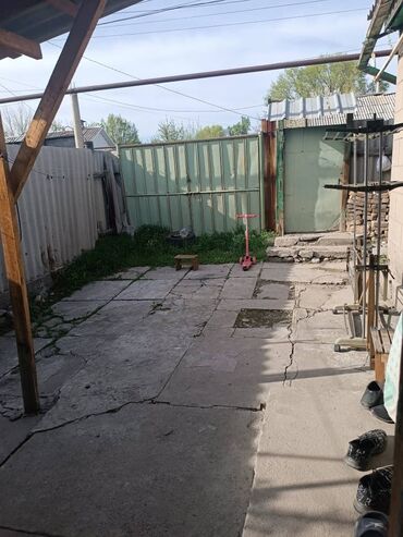 Продажа домов: Дом, 42 м², 3 комнаты, Риэлтор, Старый ремонт