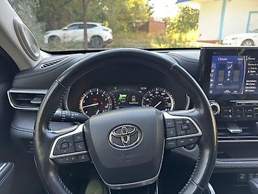 500: Toyota Highlander: 2022 г., 3.5 л, Автомат, Бензин, Кроссовер — 10