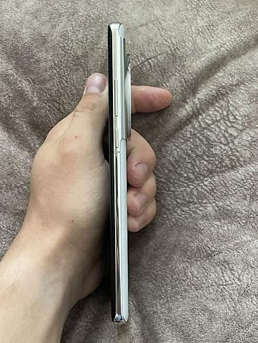 мишь: OnePlus 12, Б/у, 256 ГБ, цвет - Белый, 1 SIM, 2 SIM, eSIM — 7