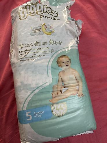 Giggles uşaq bezləri – ölçü 5
1 eded 20 qepik