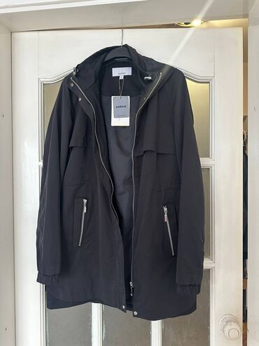 весенняя куртка размер м: Ветровка, Осень-весна, С капюшоном, S (EU 36), M (EU 38)