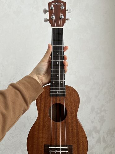 Гитары: Продаю Новый укулеле отличном состоянии,с чехлом
Сопрано
