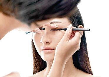 что подарить на день рождения: Вечерний, Дневной, Свадебный, Консультация, Сертифицированный визажист, Профессиональная косметика