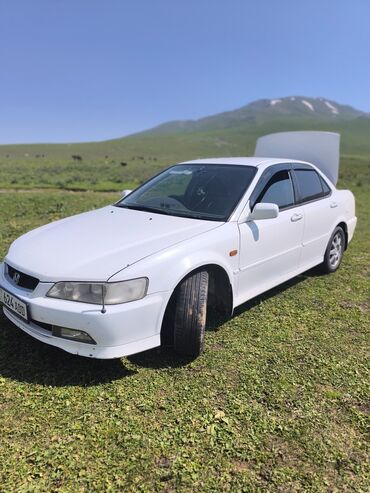 автомобили в рассрочку без первоначального взноса: Honda Accord: 2001 г., 1.8 л, Автоматтык, Бензин, Седан