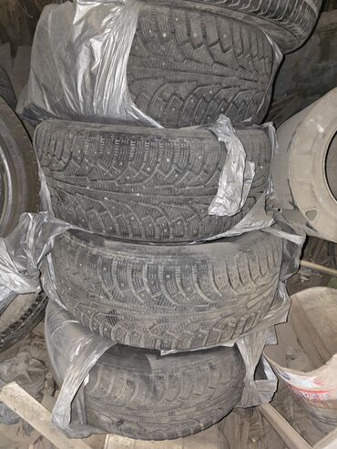 шипованные шины б у: Продам резину зима шипованная 255 /50 /R19 Отличная резина, в хорошем
