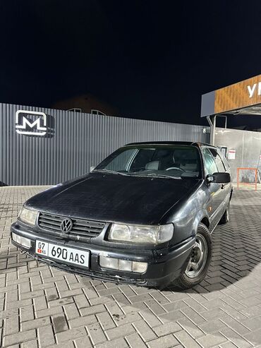 Volkswagen: Volkswagen Passat: 1994 г., 1.8 л, Механика, Бензин, Универсал