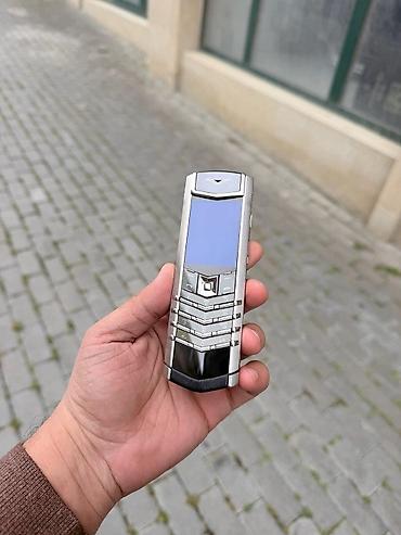 vertu phone: Vertu 4 GB, rəng - Gümüşü, Düyməli — 2