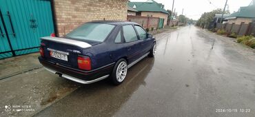 Opel: Opel Vectra: 1992 г., 1.5 л, Механика, Бензин, Седан