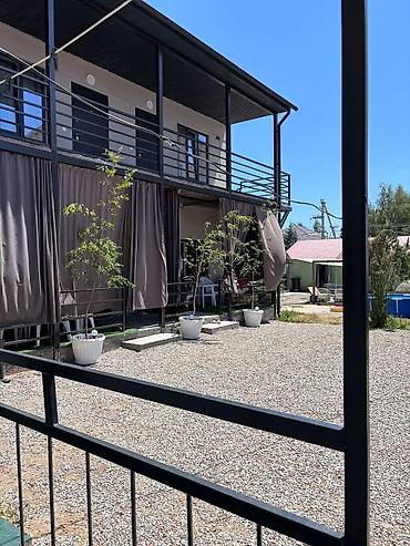 Иссык-Куль 2026: Квартира, Апарт Отель Крылья Чолпон-Ата, Детская площадка, Парковка, стоянка, Охраняемая территория — 12