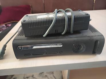 xbox one fat: Игровая консоль Xbox 360 (модель Fat) с сетевым блоком питания — 1