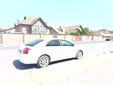 Транспорт: Toyota Avensis: 2005 г., Механика, Седан — 2