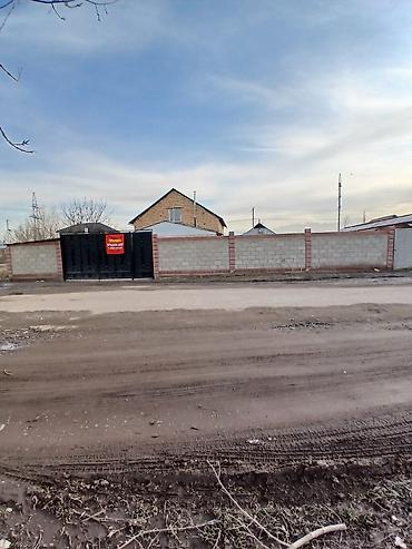 Продажа коттеджей и домов: Продаётся 5комнатный, уютный,просторный монсардныйкирпичный дом.Дом — 10