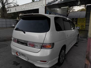 Toyota: Toyota Gaia: 2001 г., 2 л, Автомат, Бензин, Минивэн