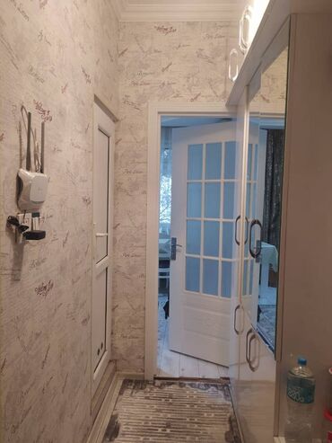 Uzunmüddətli kirayə mənzillər: Nəsimi rayonu,Əcəmi metrostansiyasindan 6-7 dəqiqəlik məsafədə, 4-cü — 3